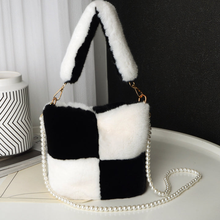 Fluffy plush bucket bag with pearl chain